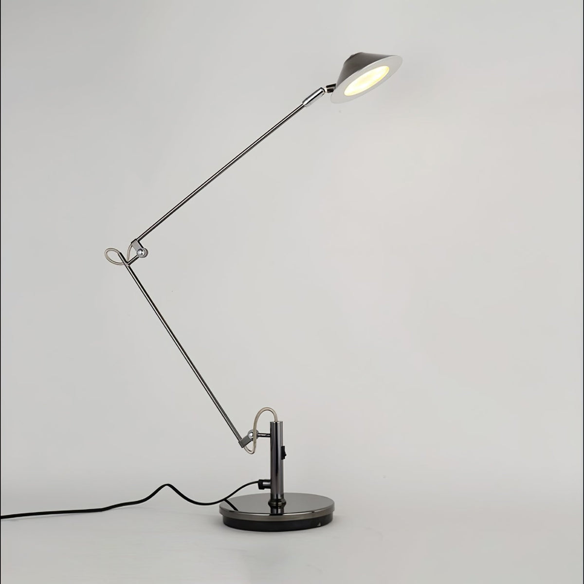 Ostin Black Metal LED Office Task Lamp