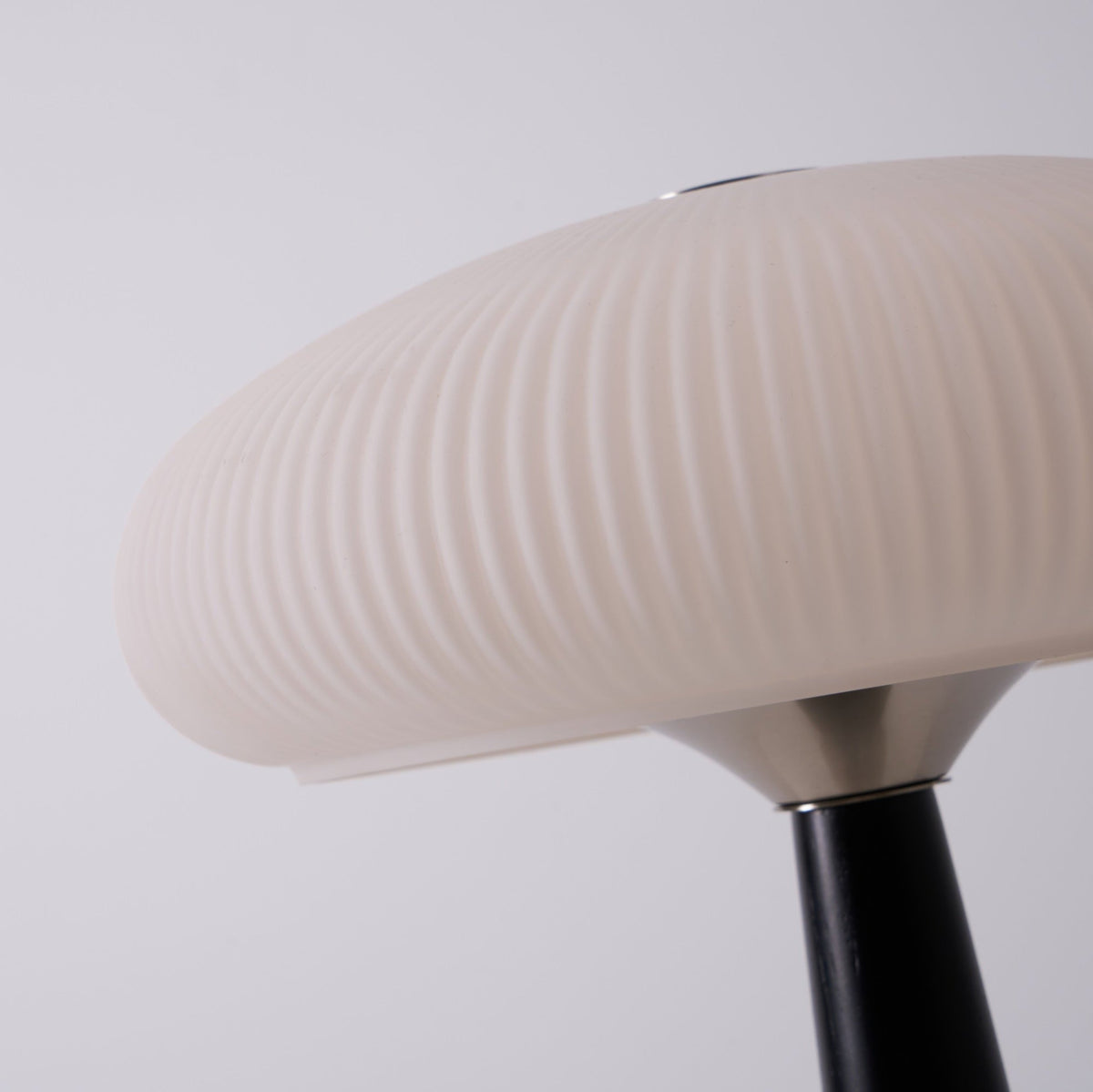 Quintia Fluted Glass Rechargeable LED Table Lamp