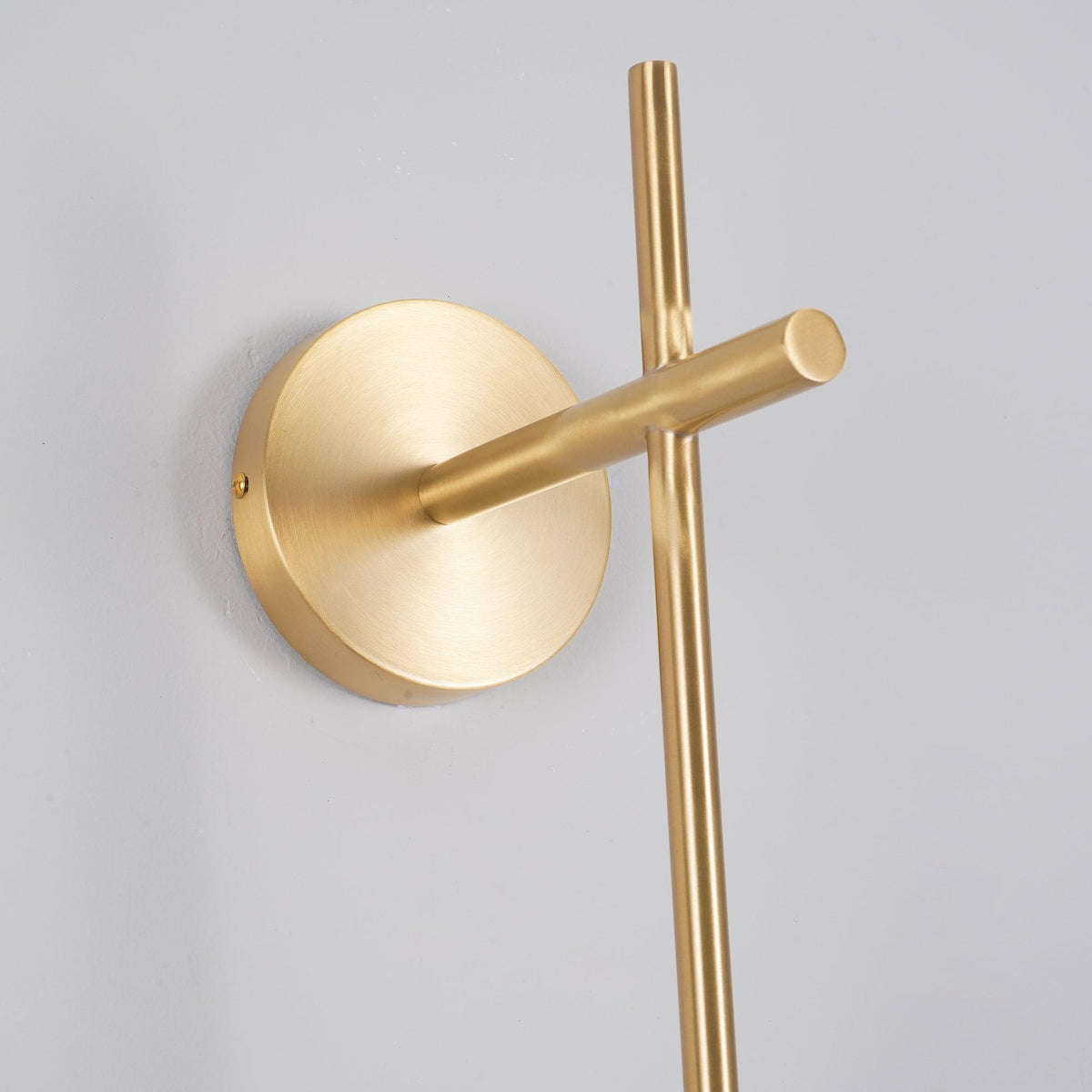 Kaskade Globe Wall Sconce