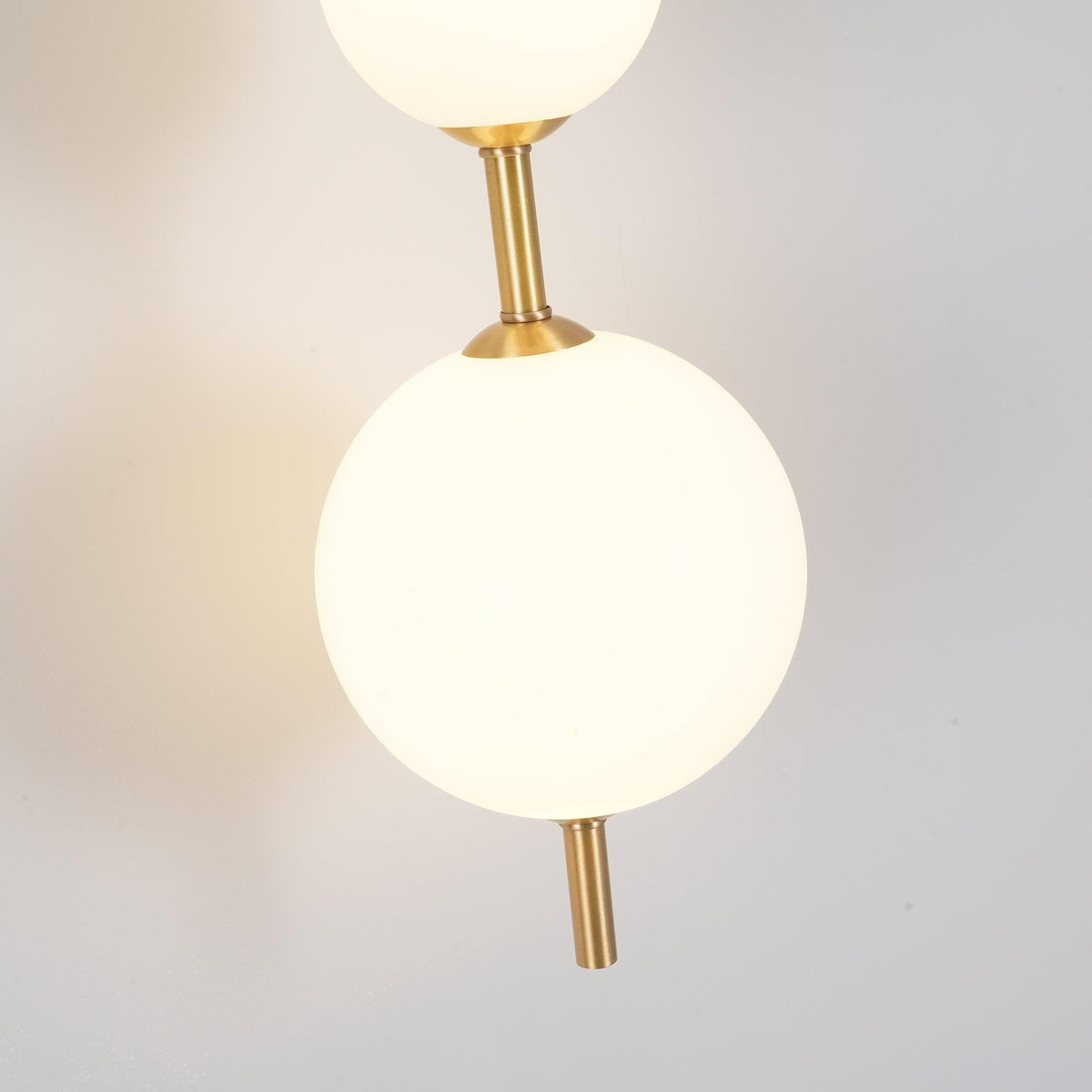 Kaskade Globe Wall Sconce