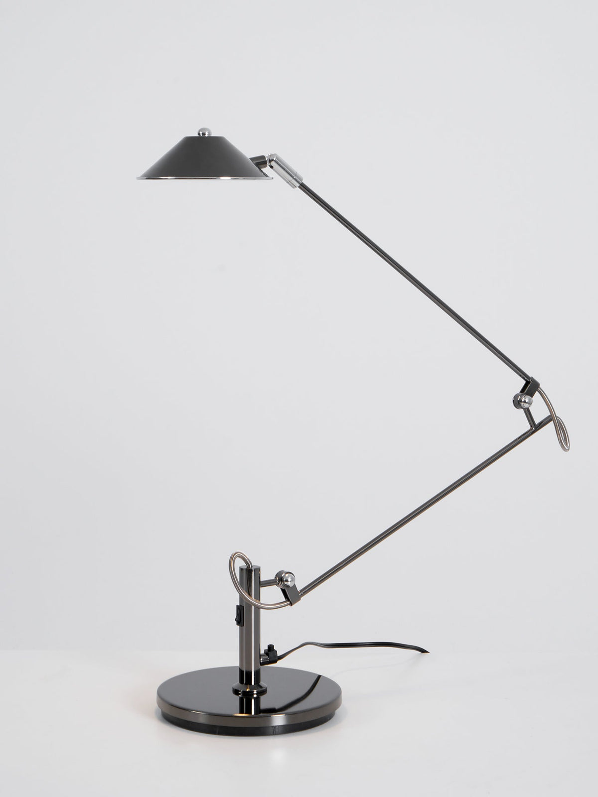Ostin Black Metal LED Office Task Lamp