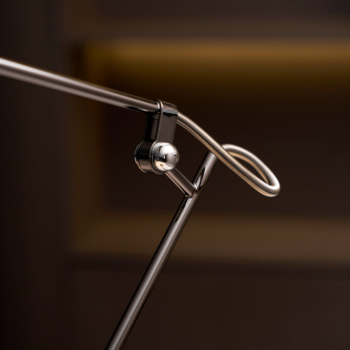 Ostin Black Metal LED Office Task Lamp