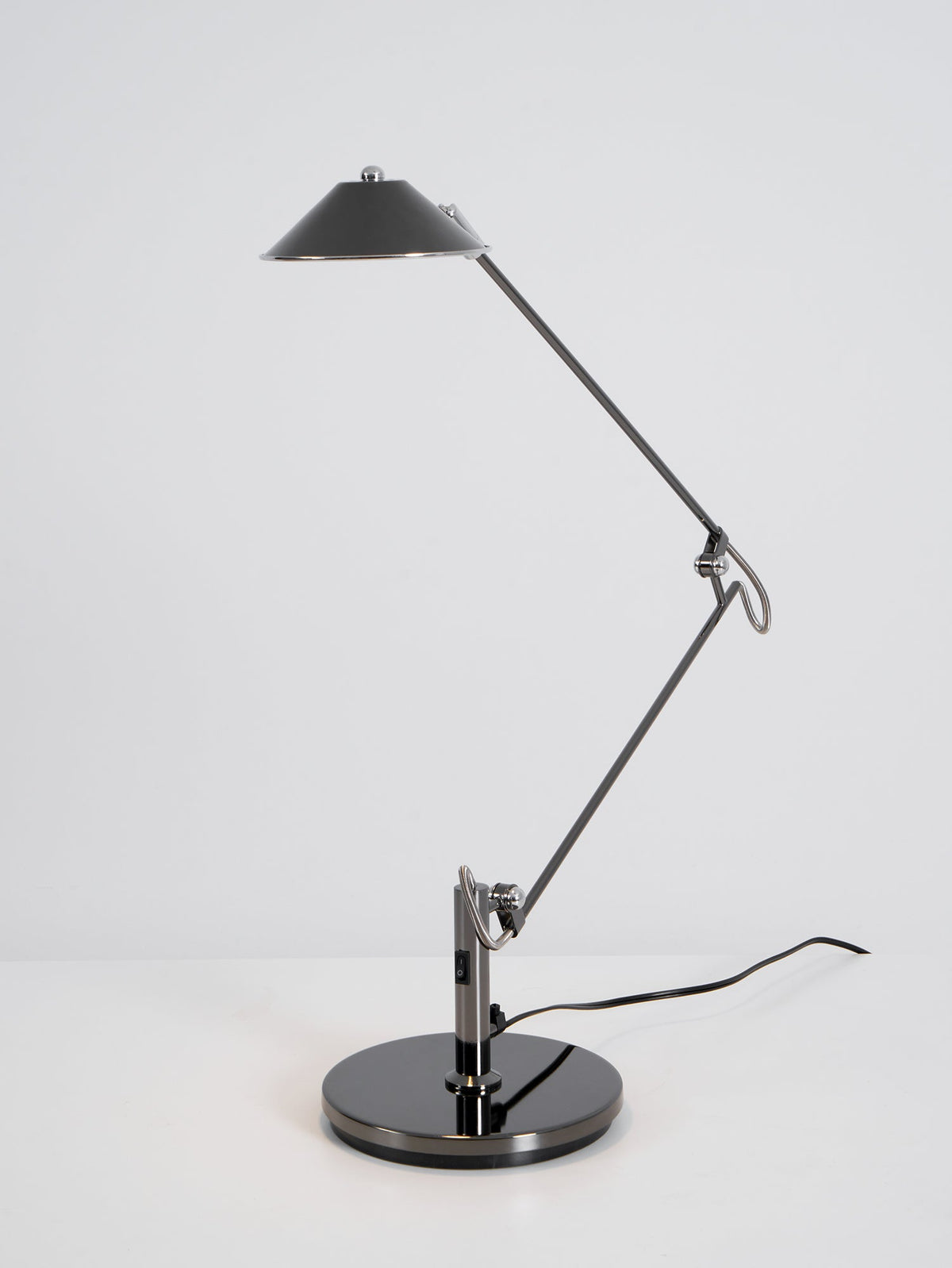 Ostin Black Metal LED Office Task Lamp