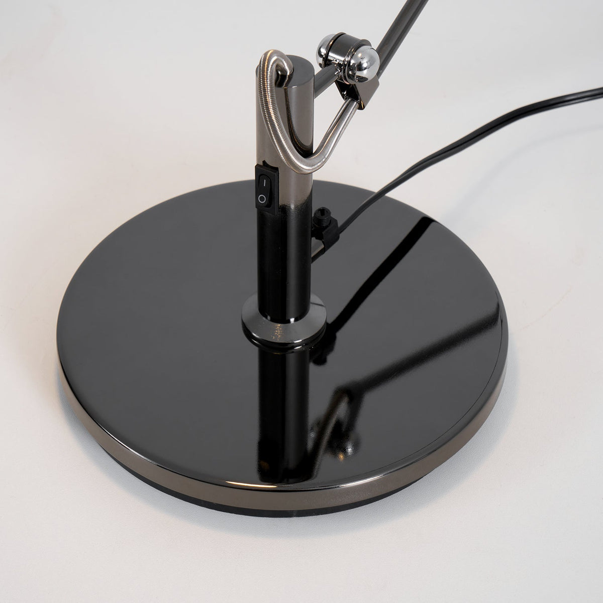 Ostin Black Metal LED Office Task Lamp