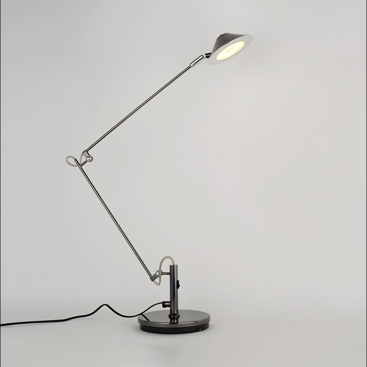 Ostin Black Metal LED Office Task Lamp