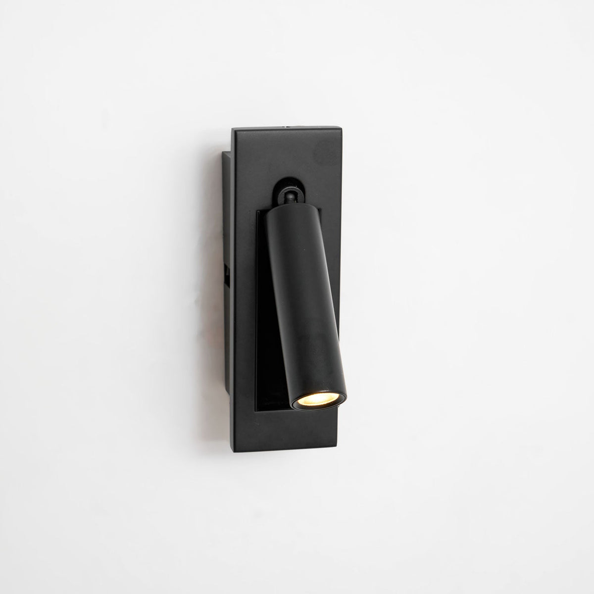Lumo Recessed Bedside Reading Sconce