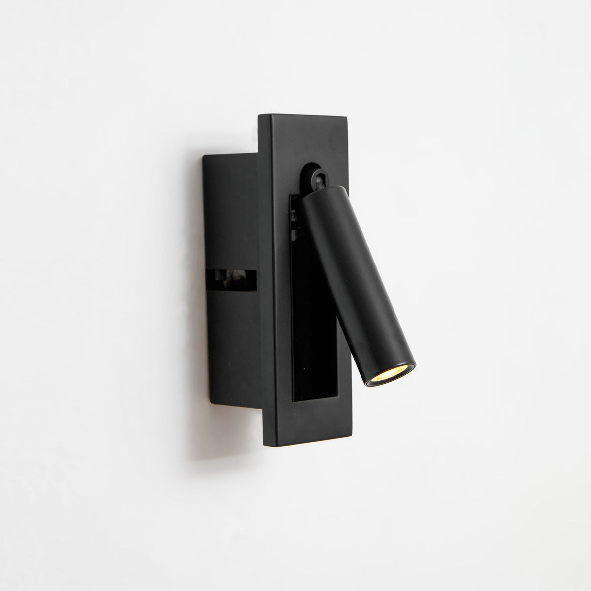 Lumo Recessed Bedside Reading Sconce