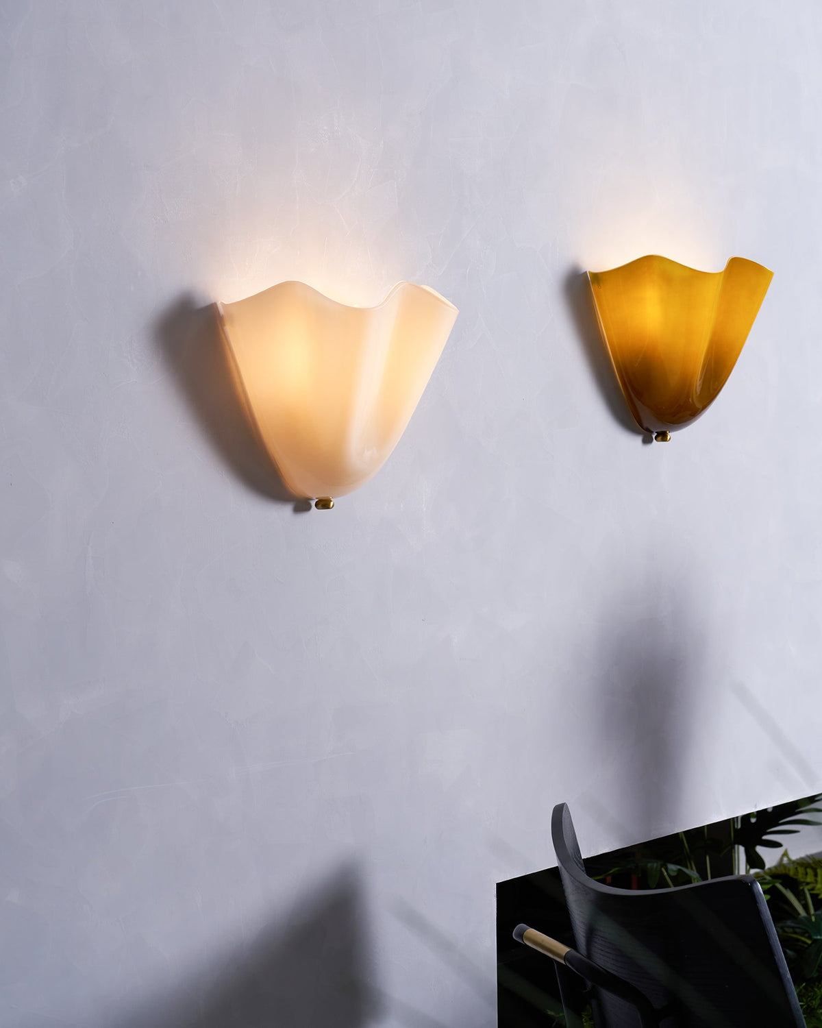 Petalia Organic Petal Glass Wall Sconce Light