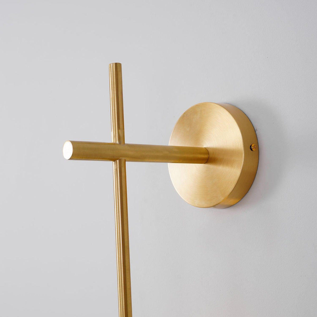 Kaskade Globe Wall Sconce
