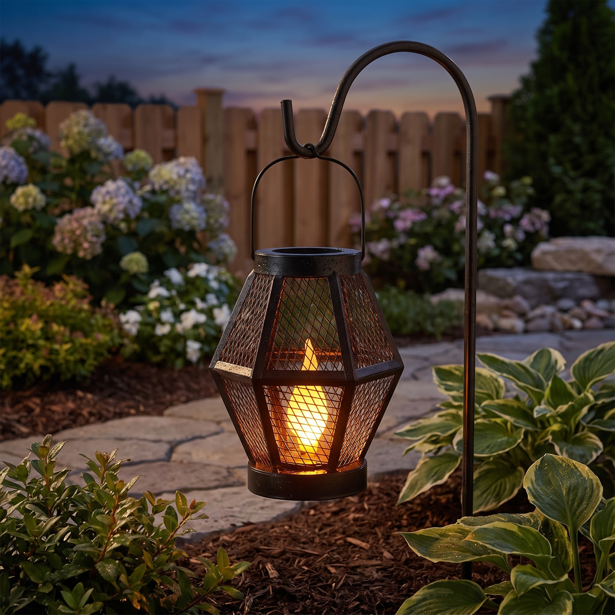 Wick solar mesh lantern lifestyle 2
